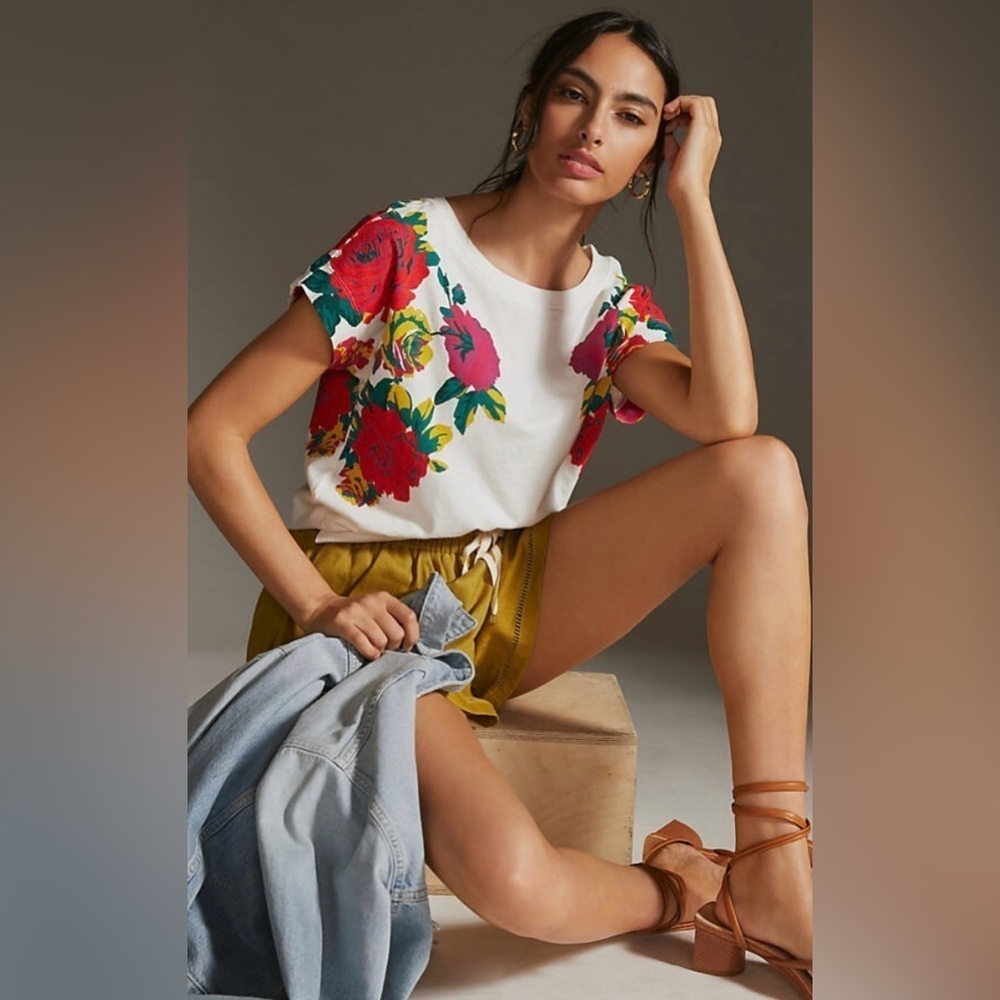 By Anthropologie Floral Print Roses Cropped Tee High Low Hem Size XXS